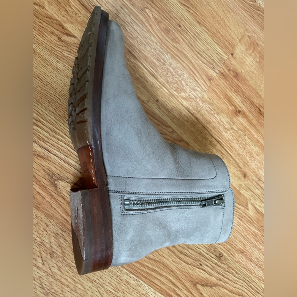 Frye nubuck chelsea boots - Picture 6 of 12